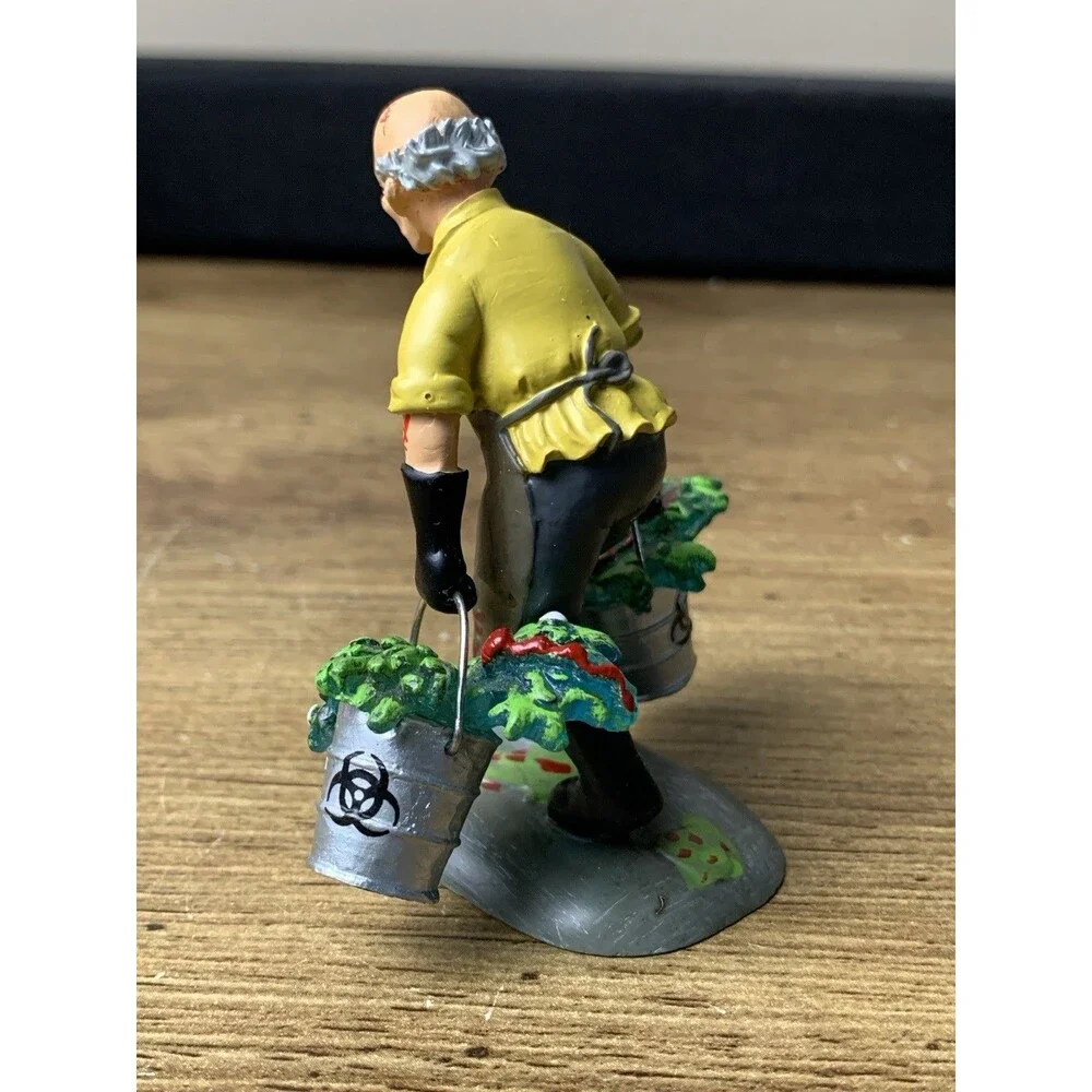 Dept. 56 Halloween “Time To Feed The Monsters” Figure #799982